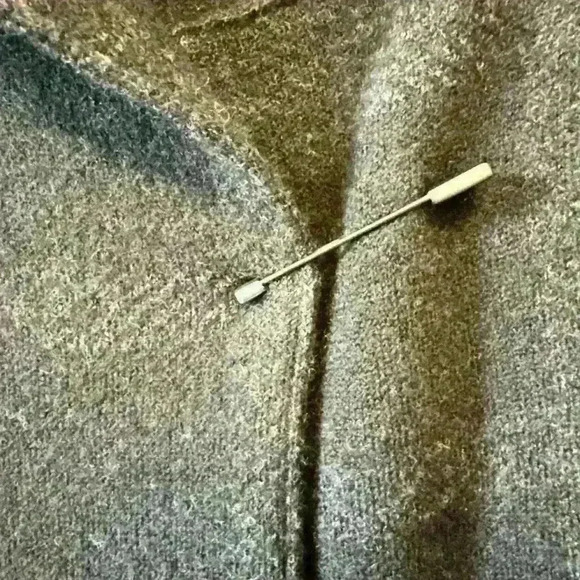 Eileen Fisher 100% wool Plaid Sweater Jacket Safety Pin Closure Detail  size XS - Picture 5 of 7